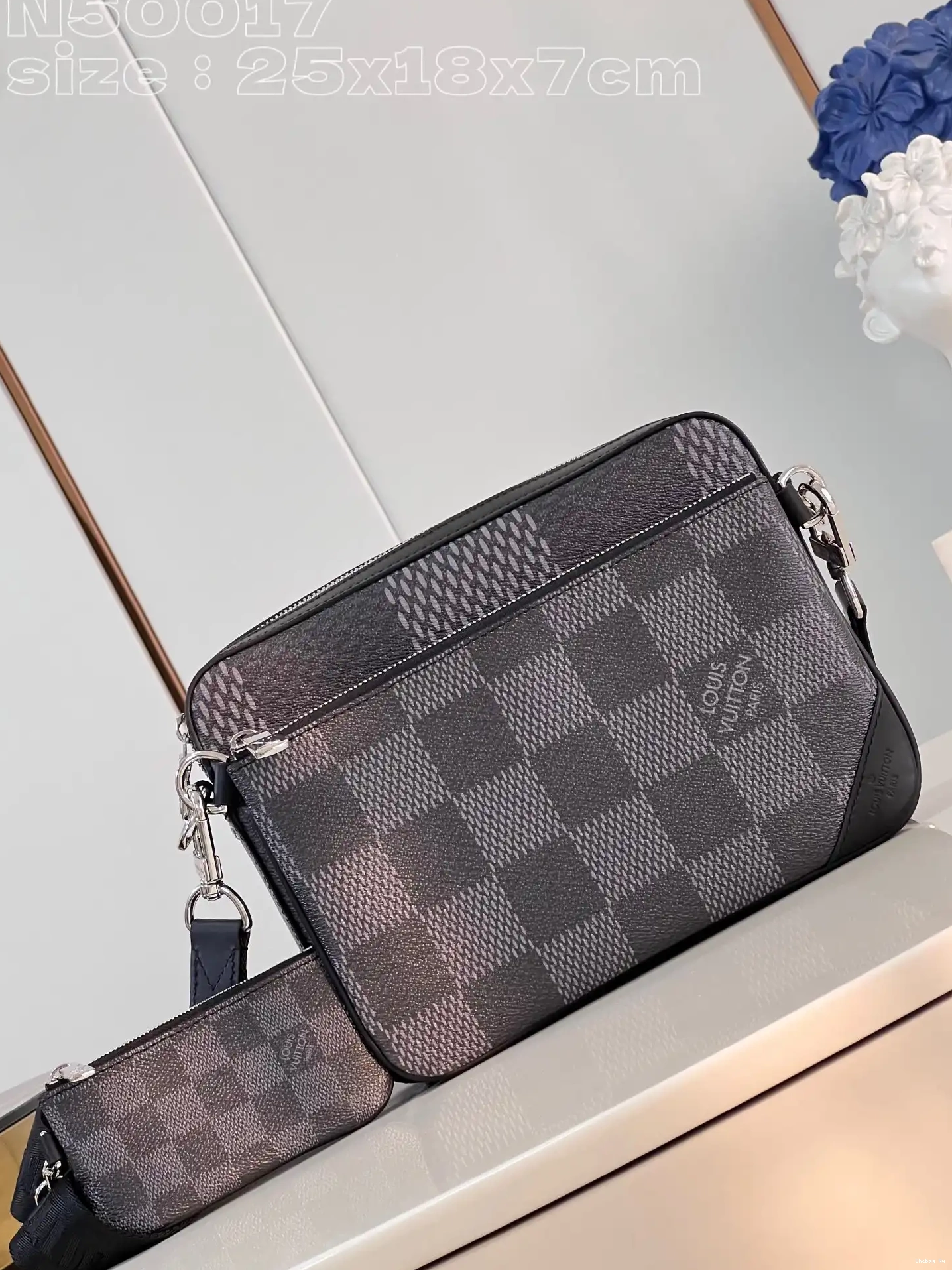 VUITTON LOUIS MESSENGER TRIO 0517